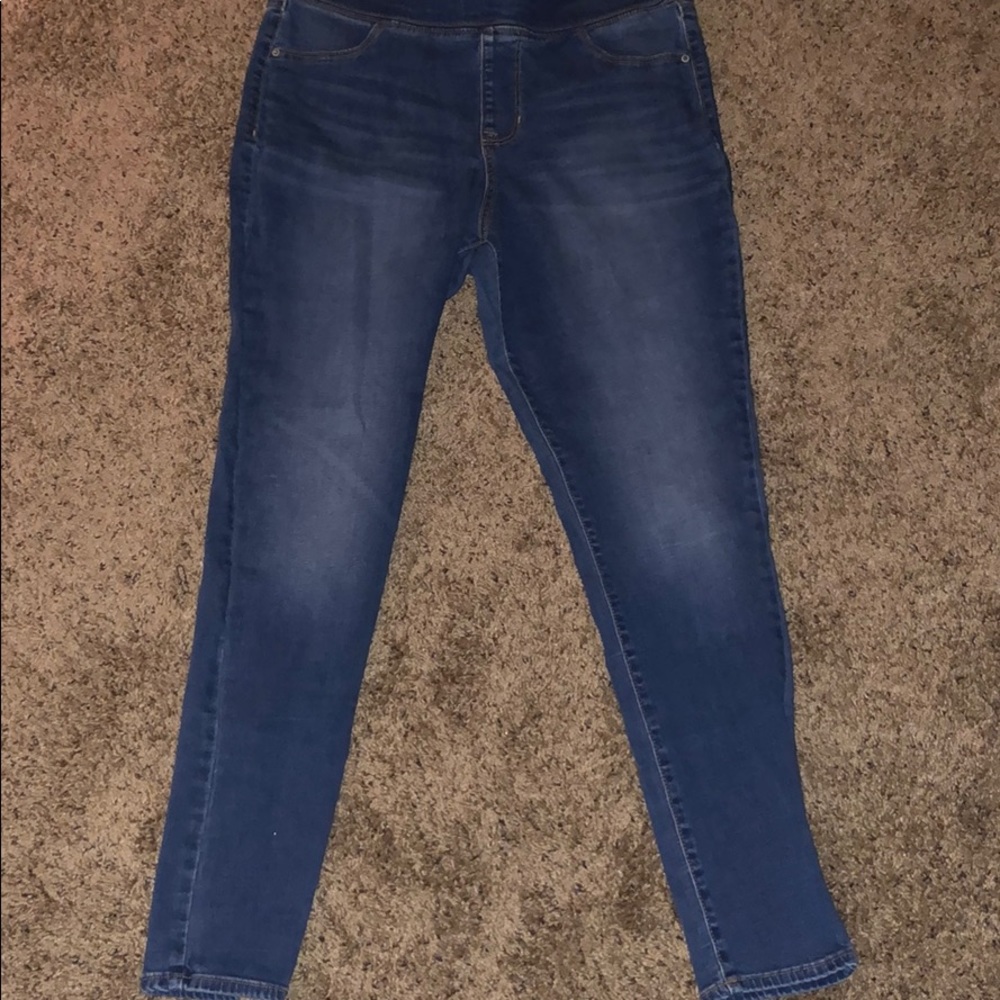 Old Navy Rockstar Skinny Legged Jeggings